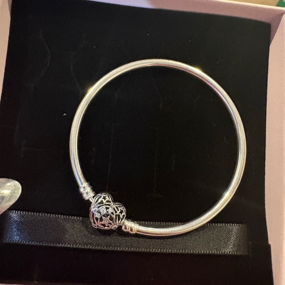 Pandora Celestial Heart Clasp Bangle 6.5 in